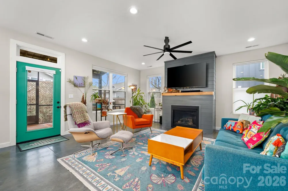 21 Boyd Avenue Asheville, NC 28806