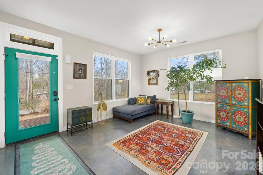 21 Boyd Avenue Asheville, NC 28806