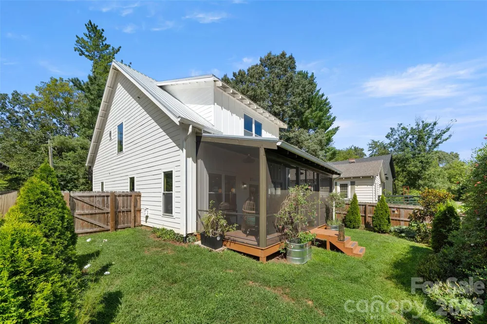21 Boyd Avenue Asheville, NC 28806