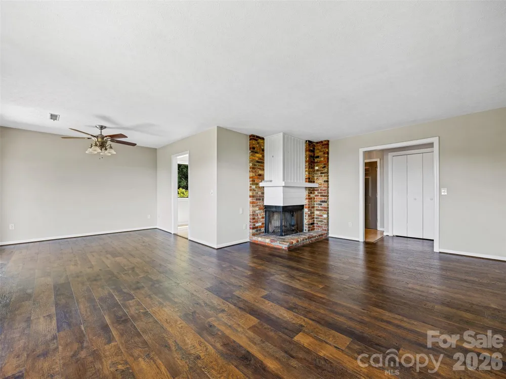 128 Country Ridge Road Hendersonville, NC 28739