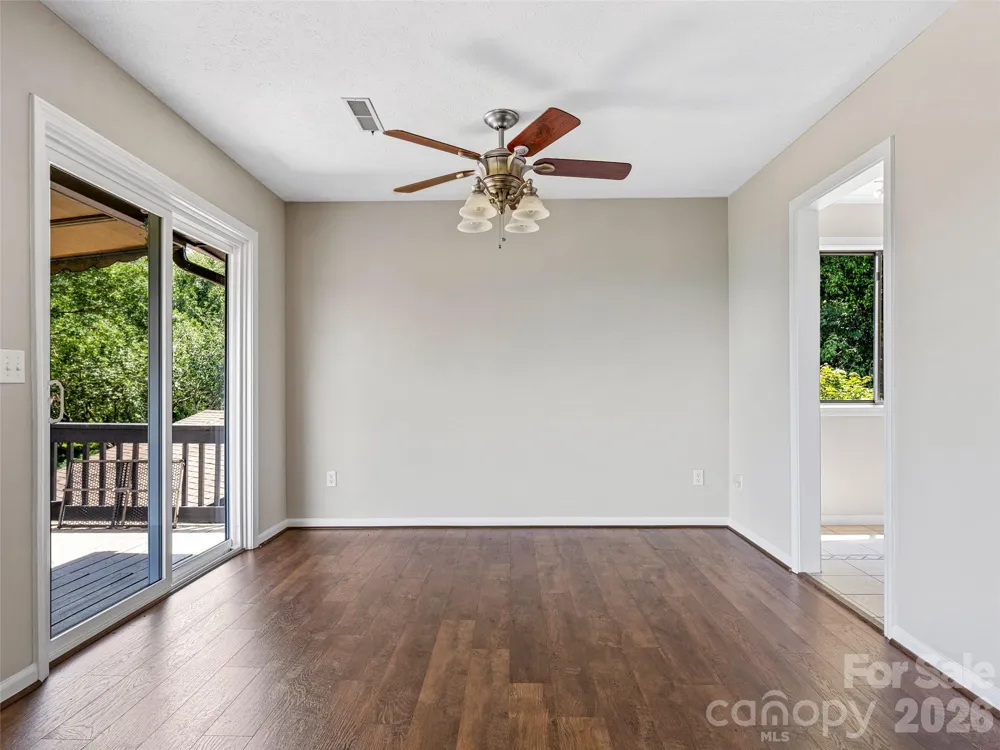 128 Country Ridge Road Hendersonville, NC 28739