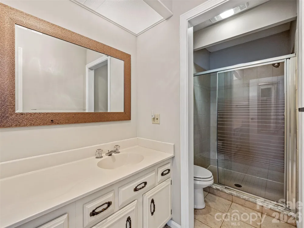 128 Country Ridge Road Hendersonville, NC 28739