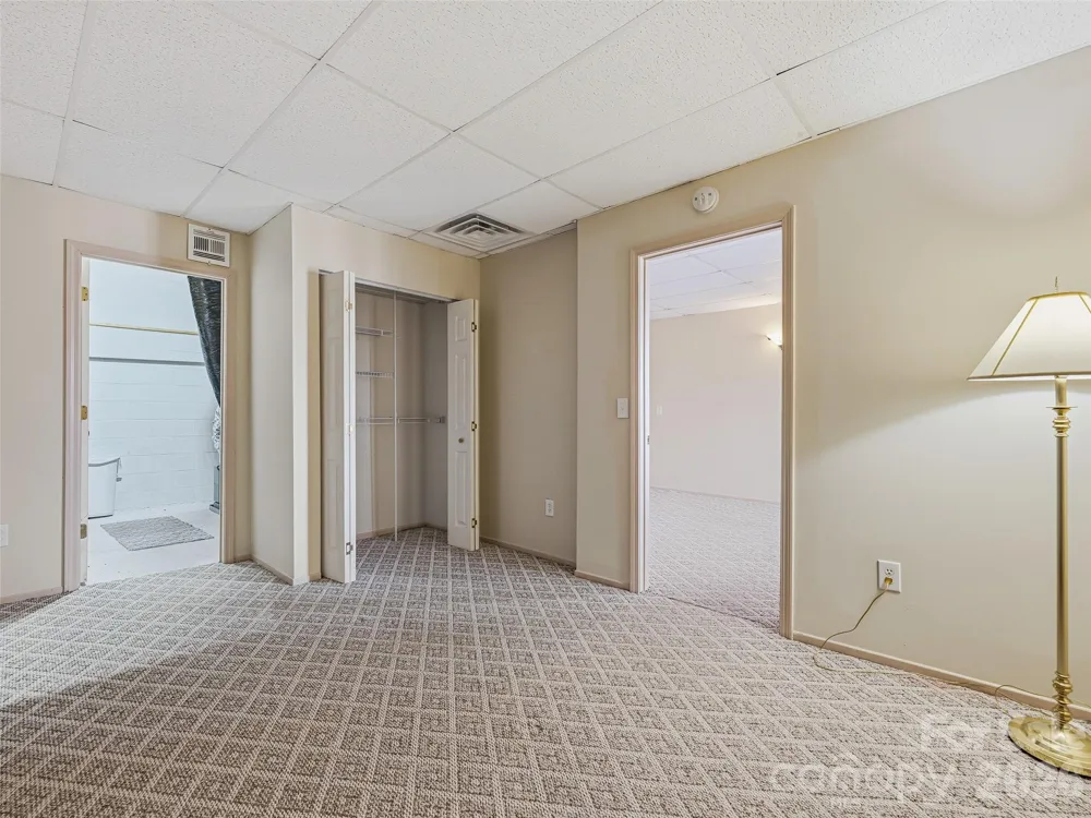 128 Country Ridge Road Hendersonville, NC 28739