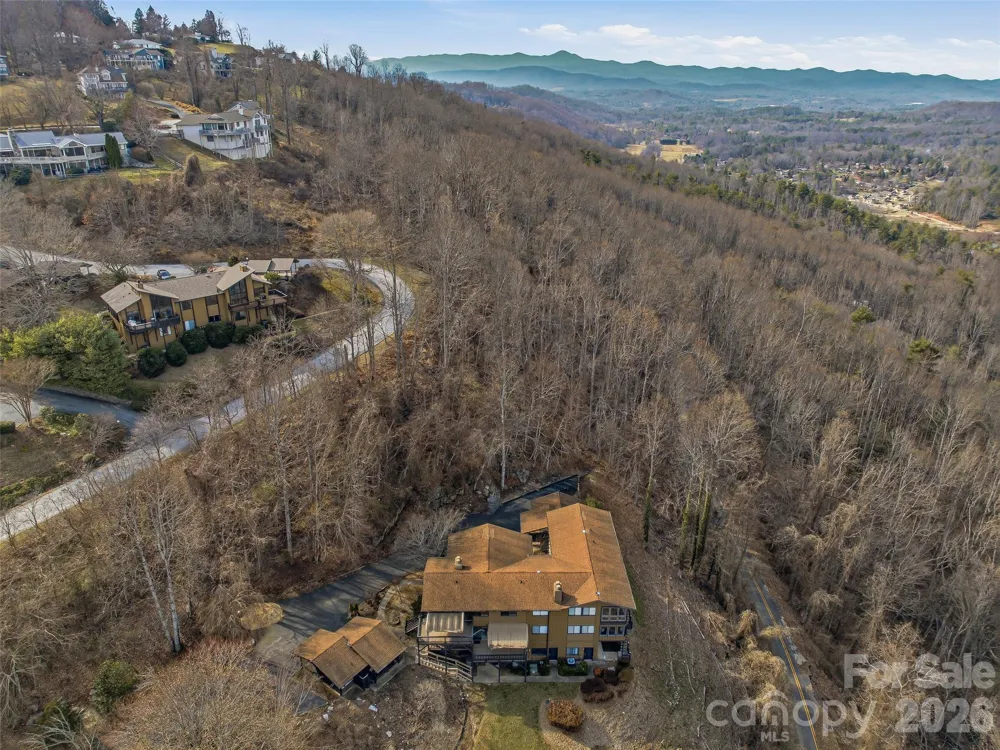 128 Country Ridge Road Hendersonville, NC 28739