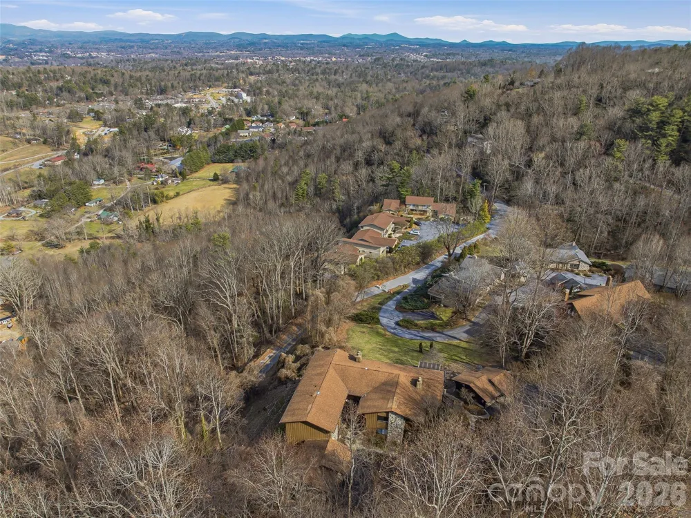 128 Country Ridge Road Hendersonville, NC 28739