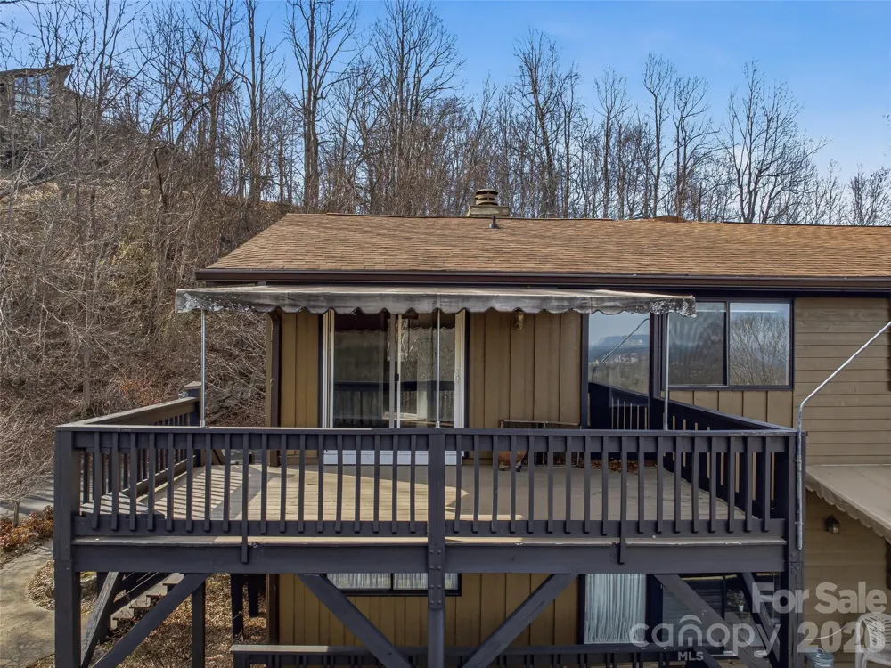 128 Country Ridge Road Hendersonville, NC 28739