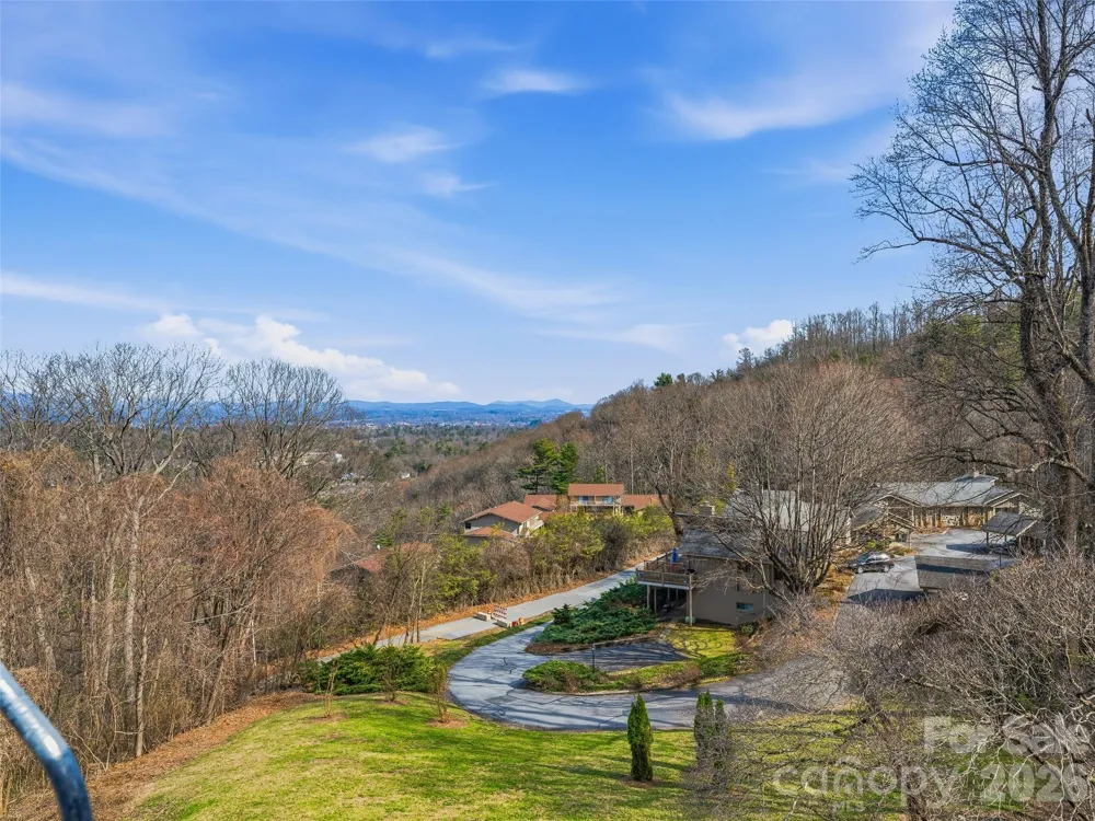 128 Country Ridge Road Hendersonville, NC 28739
