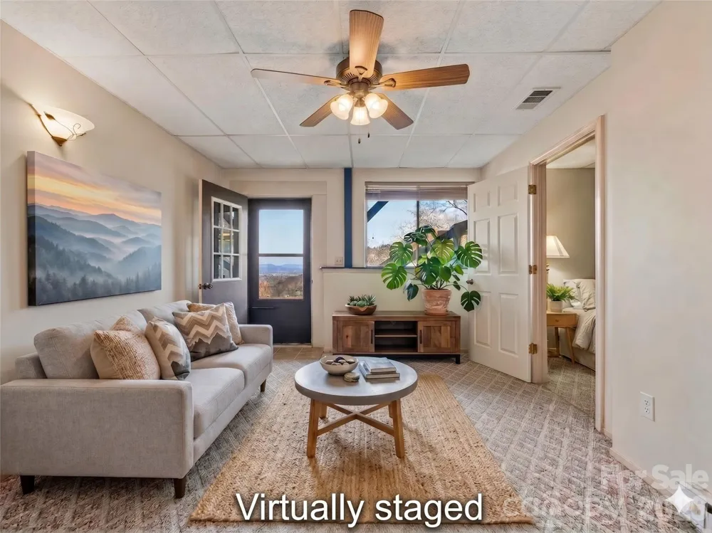 128 Country Ridge Road Hendersonville, NC 28739