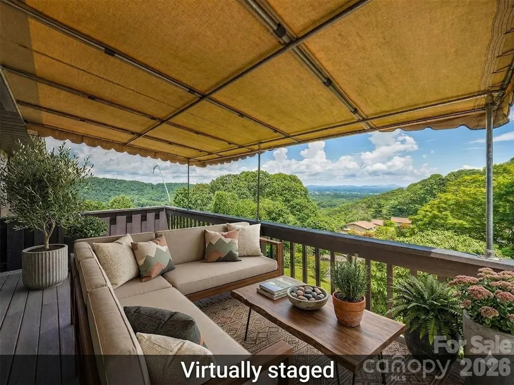 128 Country Ridge Road Hendersonville, NC 28739