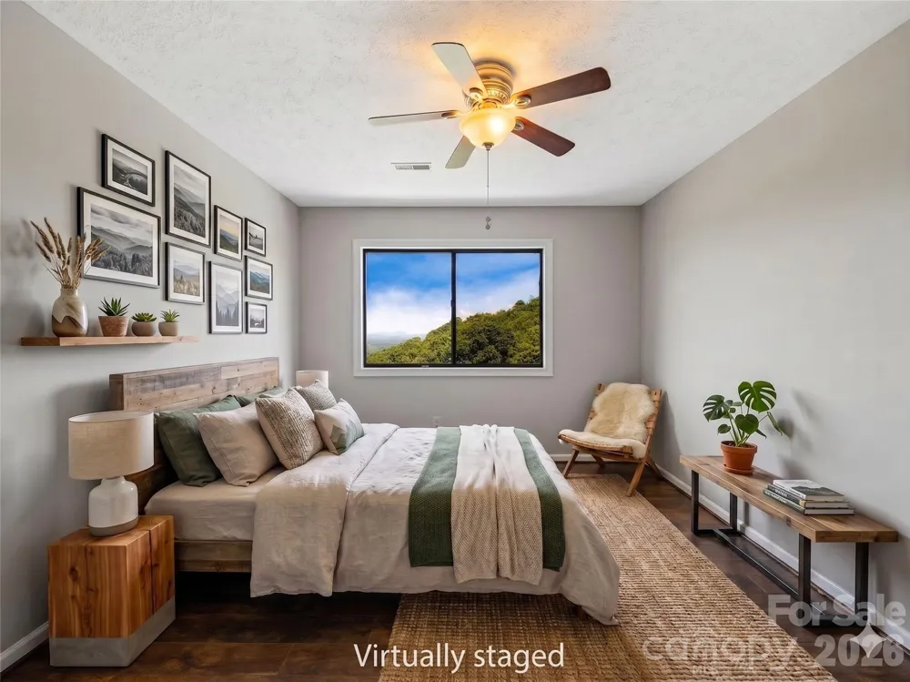128 Country Ridge Road Hendersonville, NC 28739