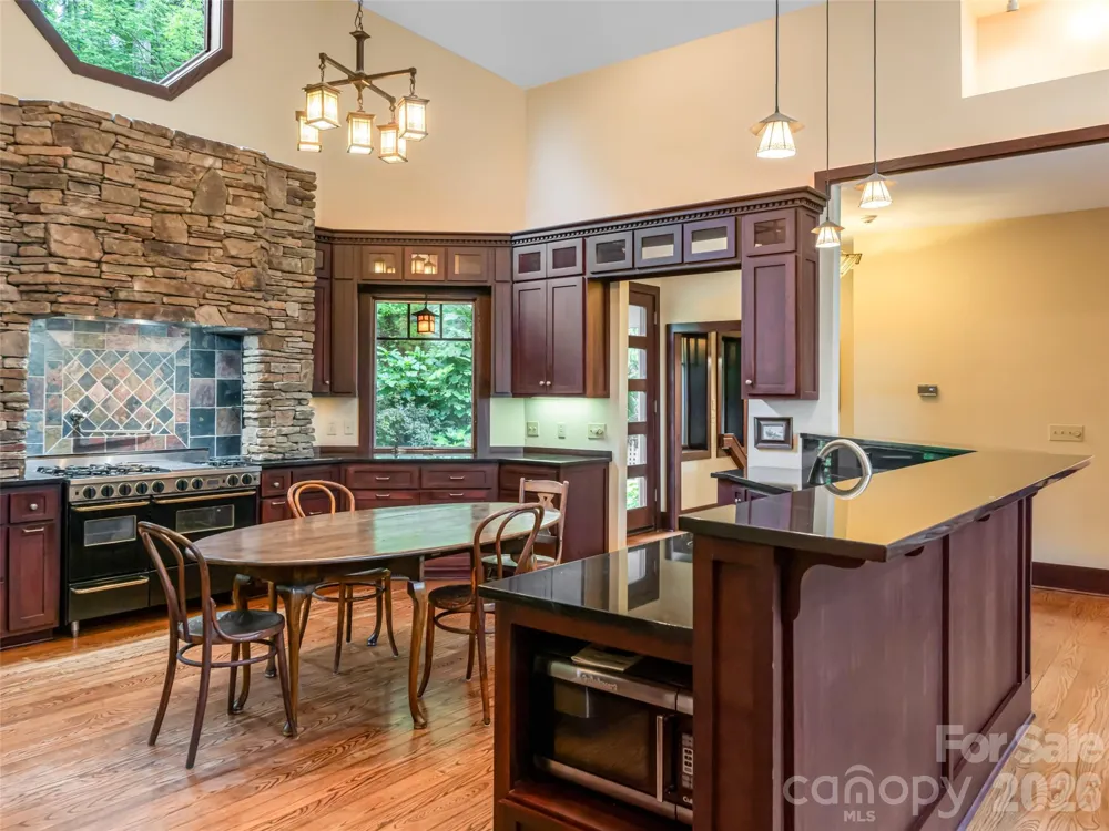 935 Whites Lake Boulevard Saluda, NC 28773