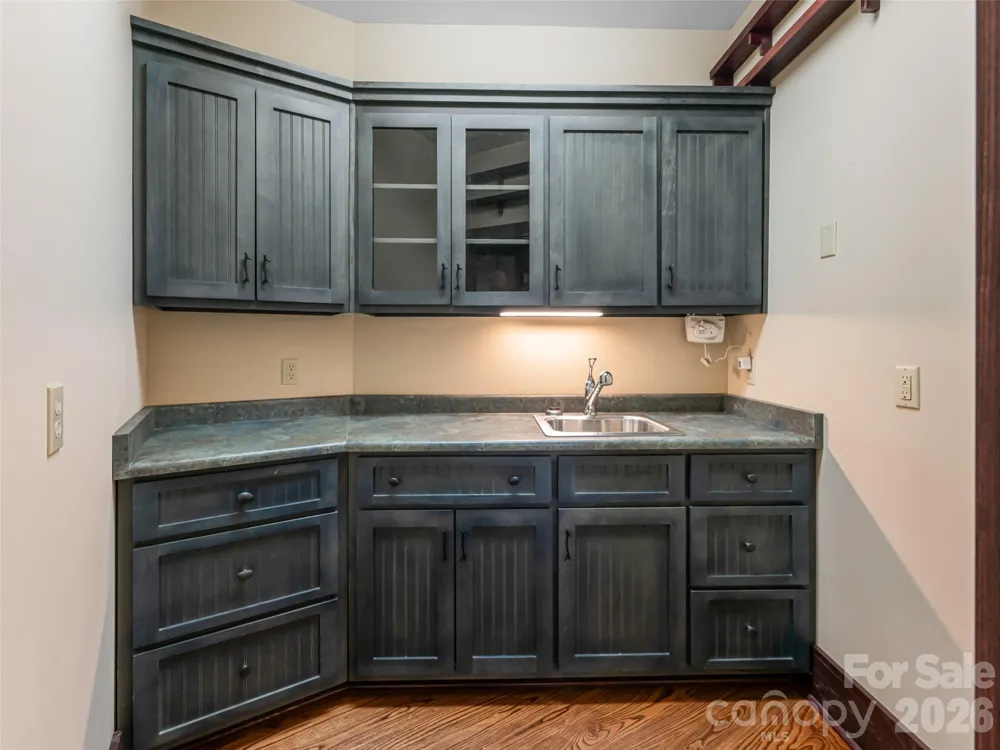 935 Whites Lake Boulevard Saluda, NC 28773