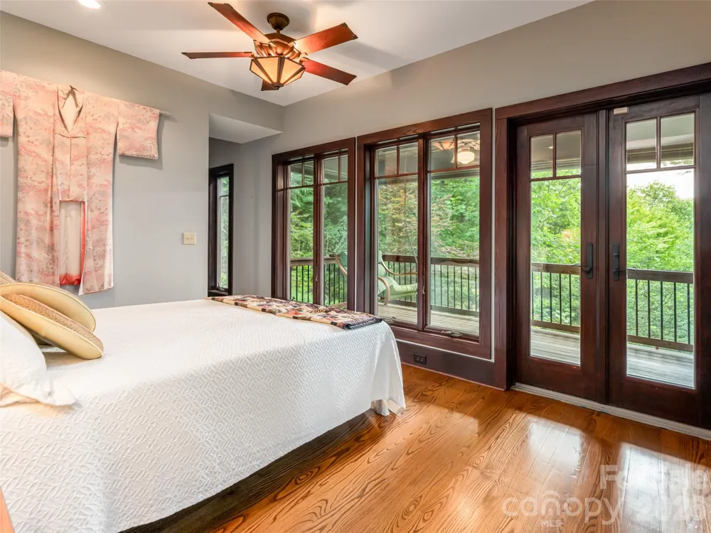 935 Whites Lake Boulevard Saluda, NC 28773