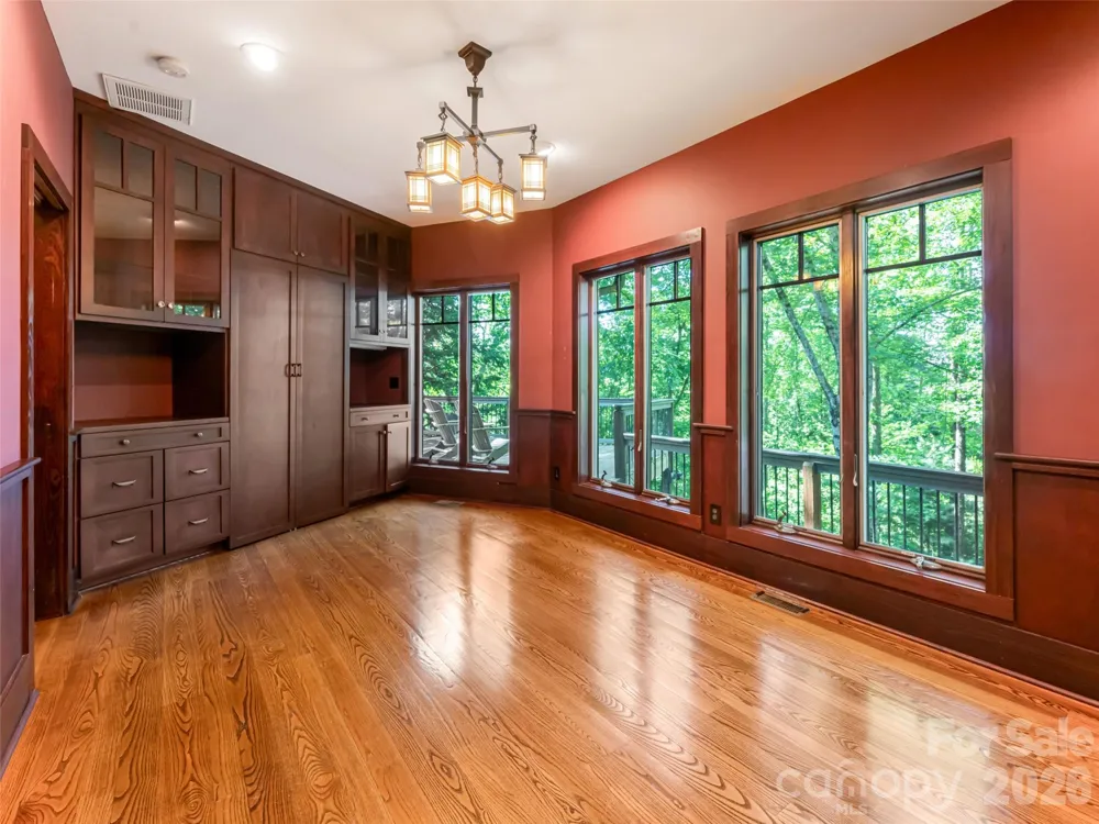 935 Whites Lake Boulevard Saluda, NC 28773