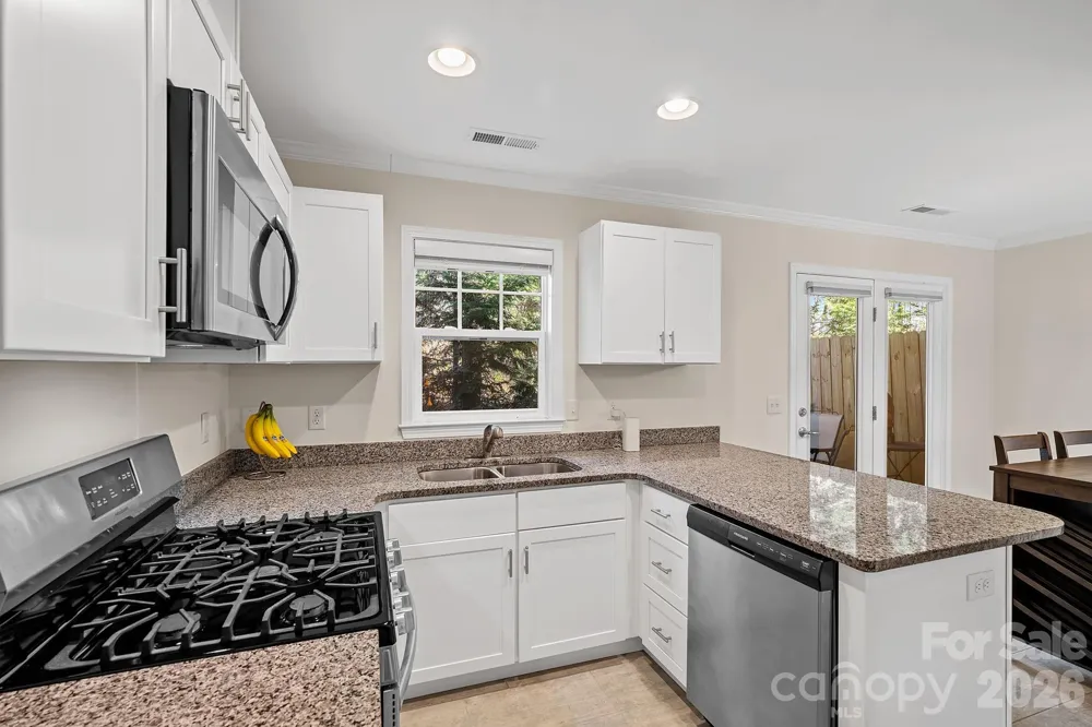 1009 Baldwin Commons Drive Arden, NC 28704