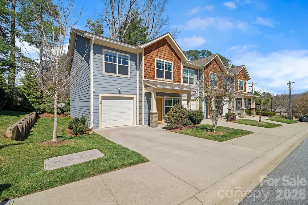 1009 Baldwin Commons Drive Arden, NC 28704
