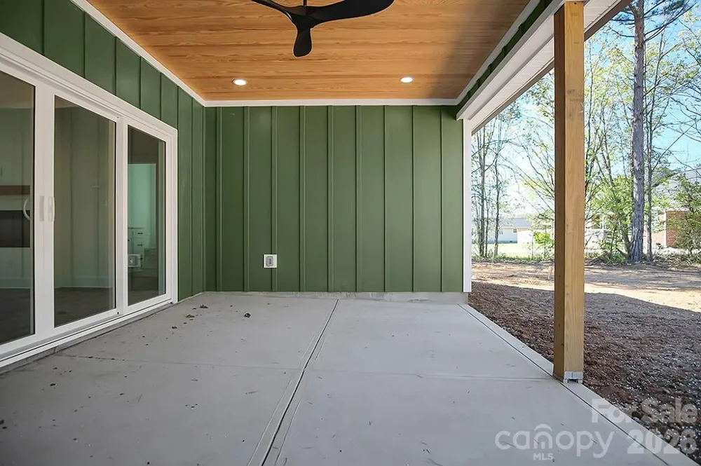 404 JC Dellinger Road Cherryville, NC 28021