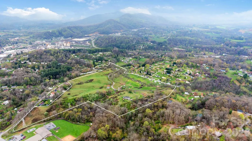 618 Beaverdam Street Canton, NC 28716
