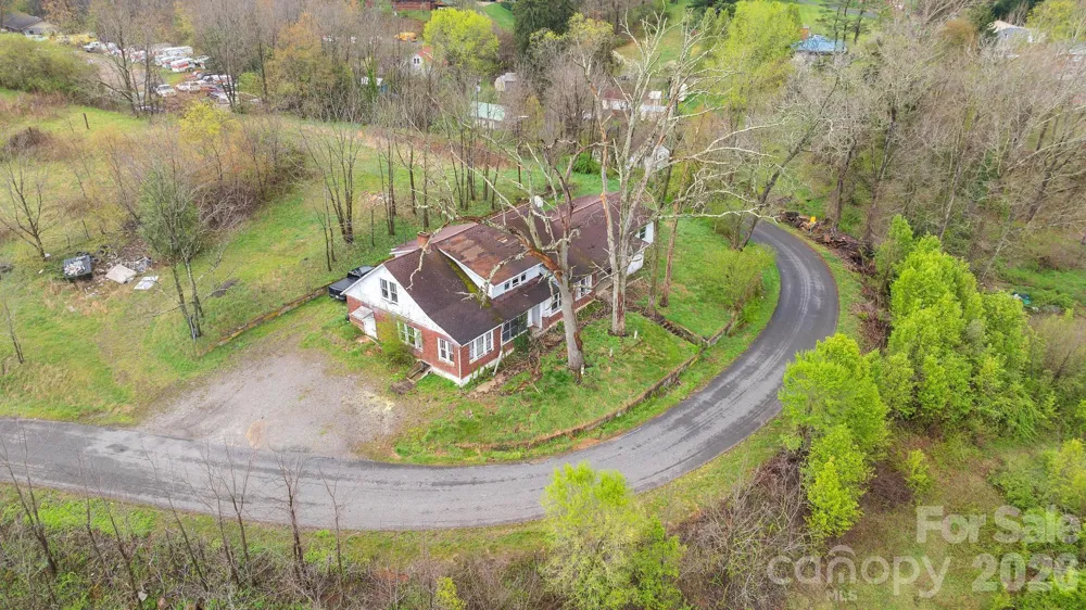 618 Beaverdam Street Canton, NC 28716