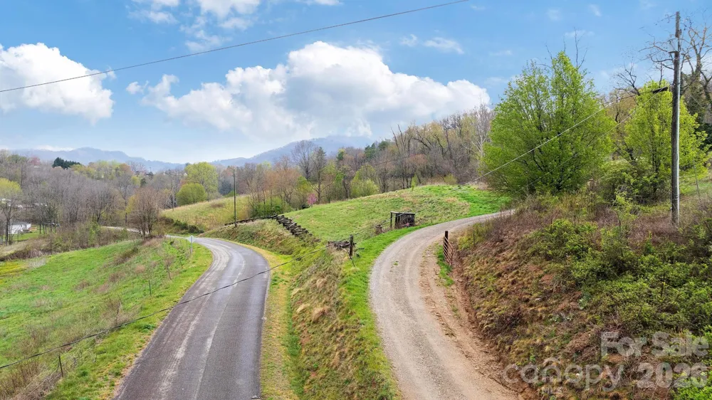 618 Beaverdam Street Canton, NC 28716