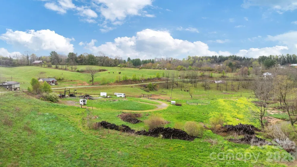 618 Beaverdam Street Canton, NC 28716