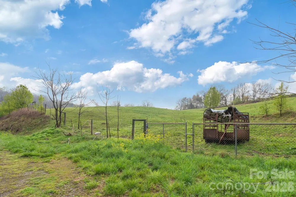 618 Beaverdam Street Canton, NC 28716