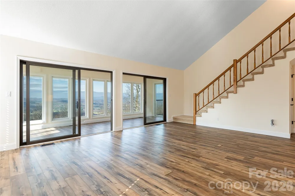 1203 Fleetwood Plaza Hendersonville, NC 28739