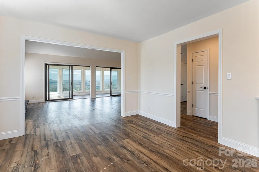 1203 Fleetwood Plaza Hendersonville, NC 28739