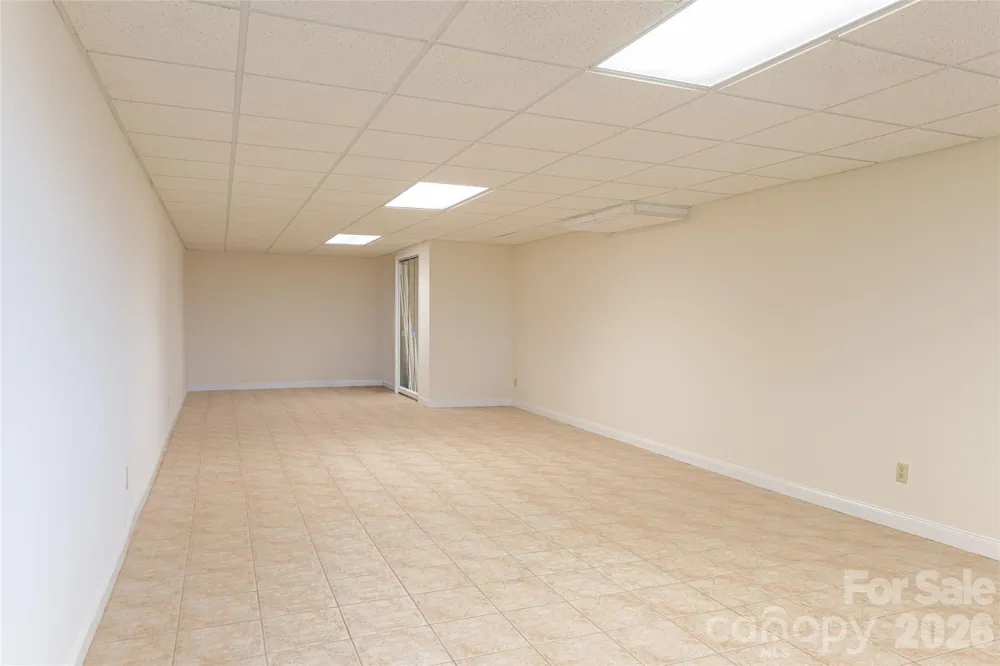 1203 Fleetwood Plaza Hendersonville, NC 28739