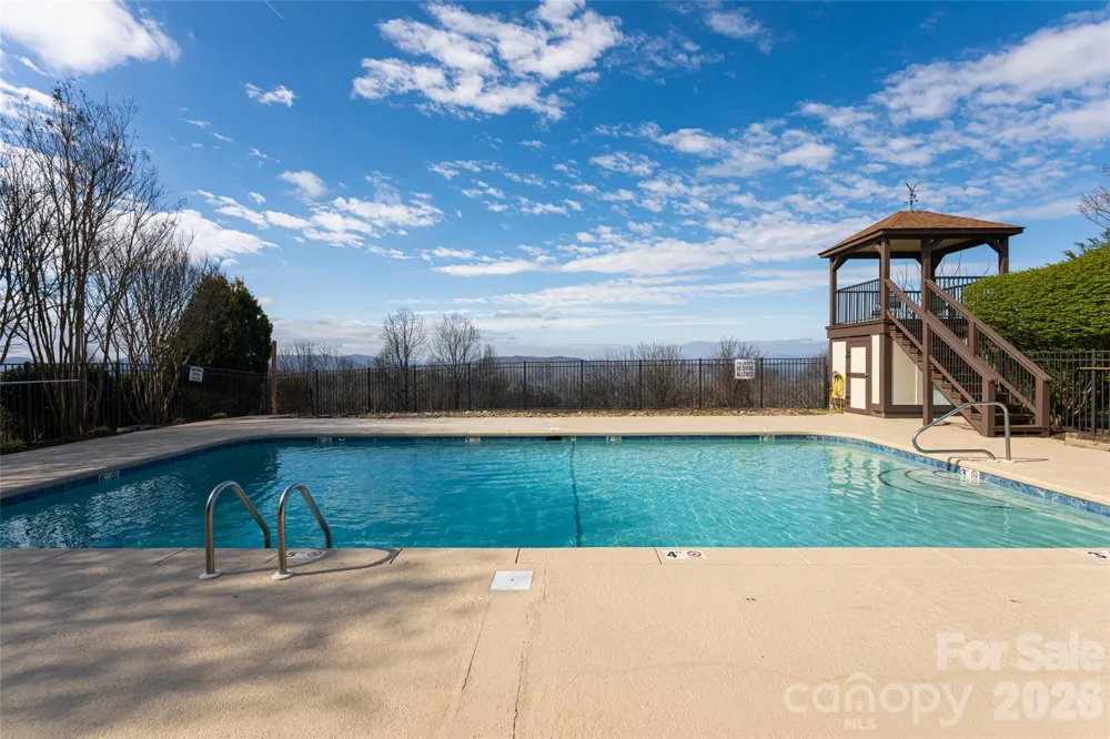 1203 Fleetwood Plaza Hendersonville, NC 28739