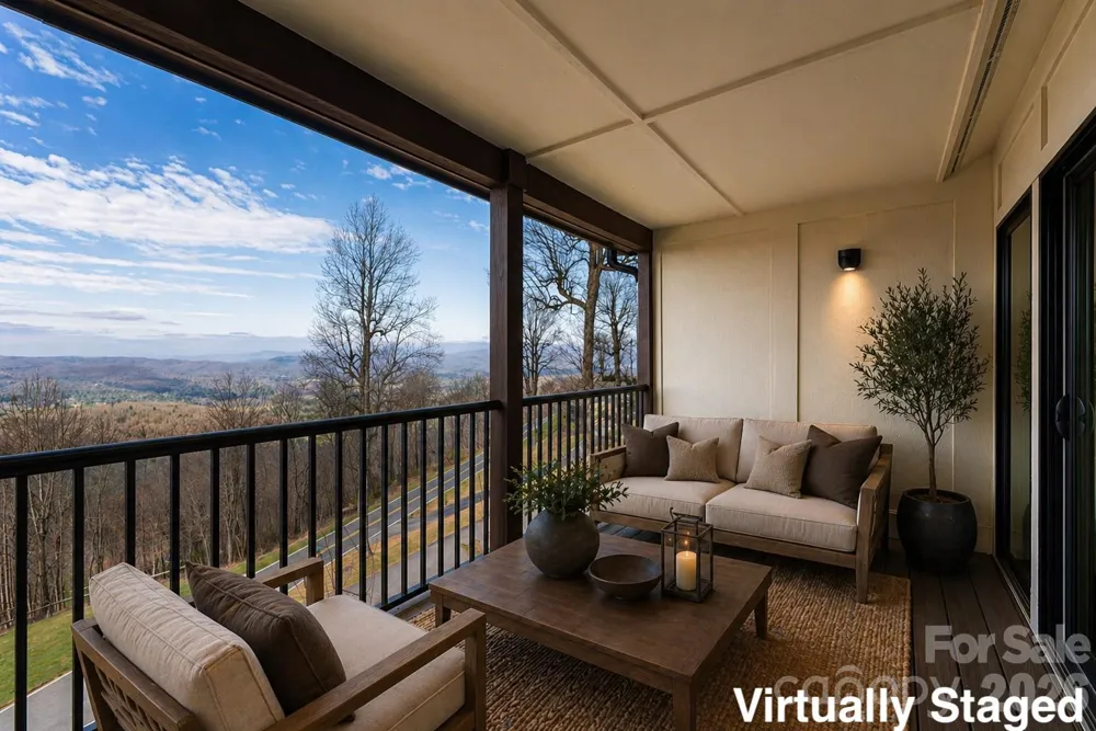1203 Fleetwood Plaza Hendersonville, NC 28739