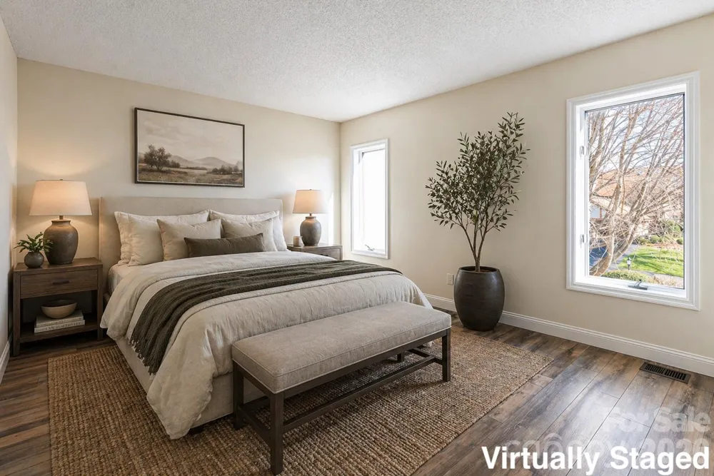 1203 Fleetwood Plaza Hendersonville, NC 28739