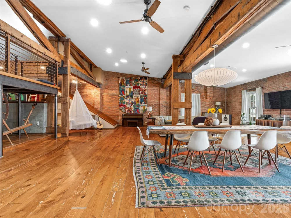 23 Rankin Avenue #301 Asheville, NC 28801