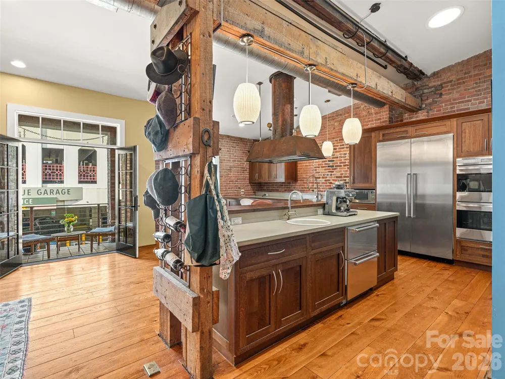 23 Rankin Avenue #301 Asheville, NC 28801