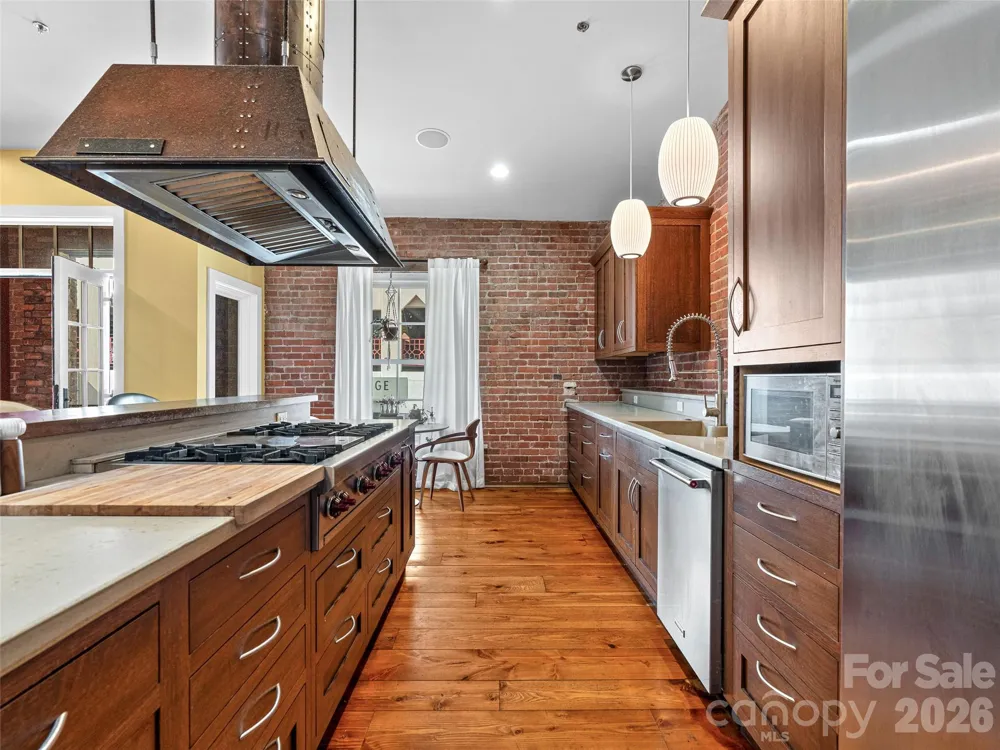 23 Rankin Avenue #301 Asheville, NC 28801