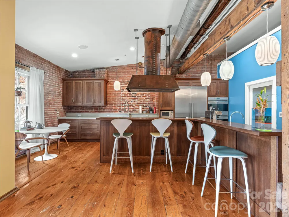 23 Rankin Avenue #301 Asheville, NC 28801