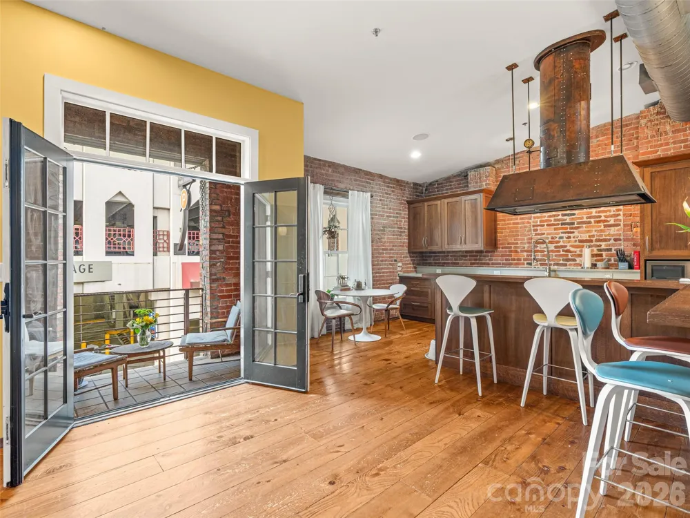 23 Rankin Avenue #301 Asheville, NC 28801