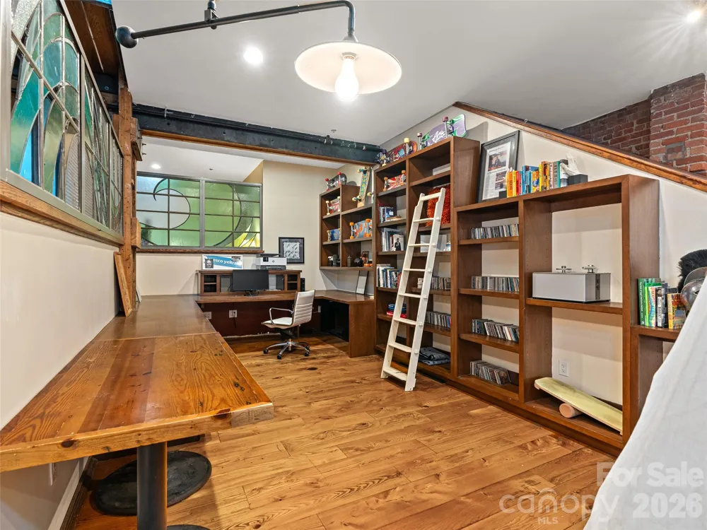 23 Rankin Avenue #301 Asheville, NC 28801