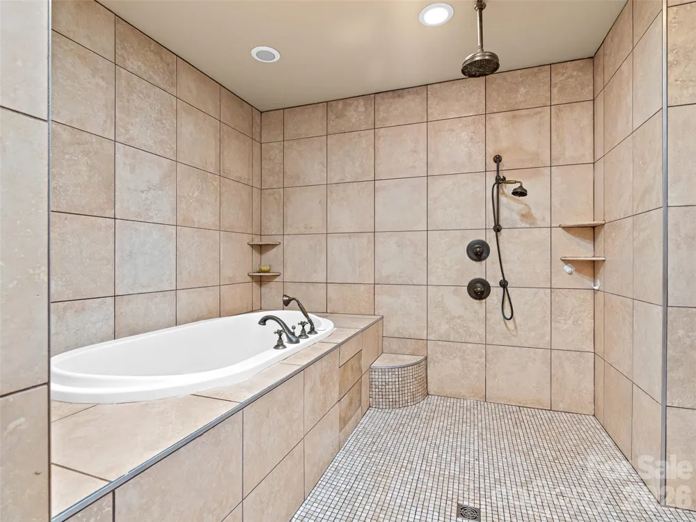 23 Rankin Avenue #301 Asheville, NC 28801
