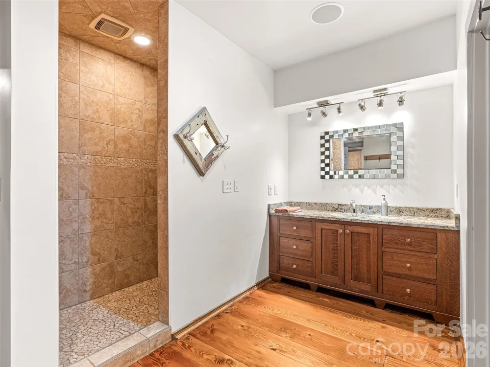 23 Rankin Avenue #301 Asheville, NC 28801