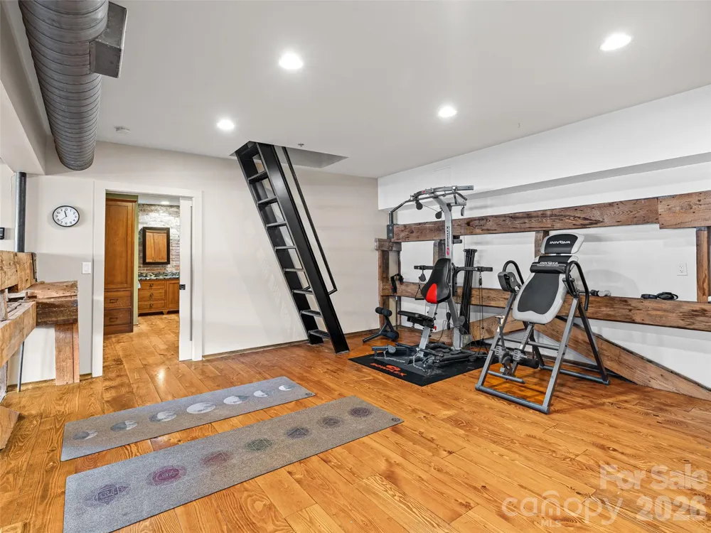 23 Rankin Avenue #301 Asheville, NC 28801
