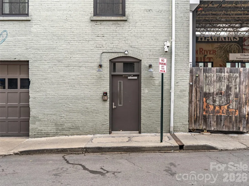 23 Rankin Avenue #301 Asheville, NC 28801