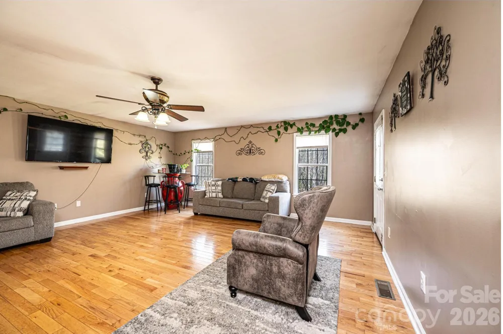 3229 15th Avenue NE Conover, NC 28613