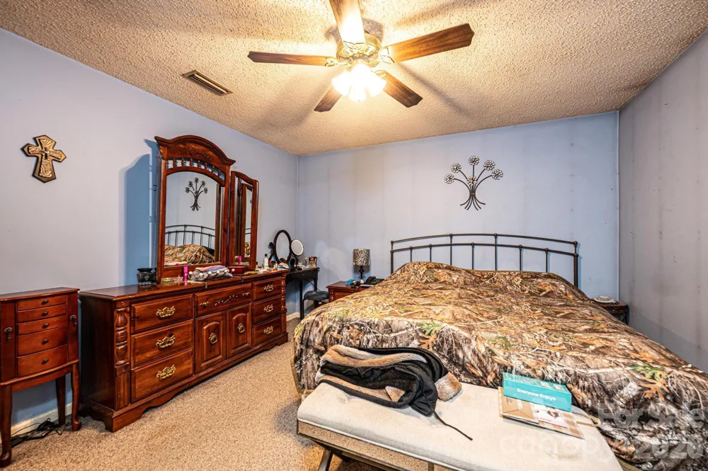 3229 15th Avenue NE Conover, NC 28613