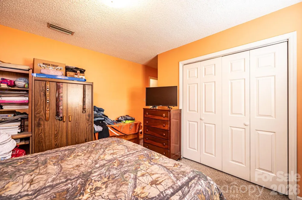 3229 15th Avenue NE Conover, NC 28613