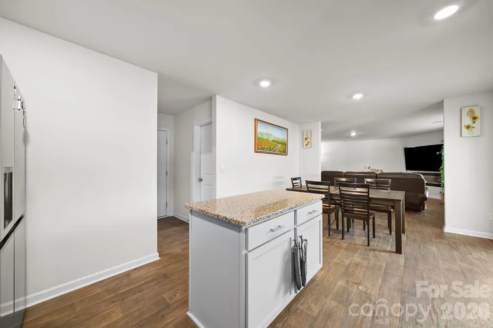 2130 Eastway Drive Dallas, NC 28034