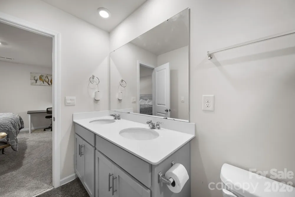 2130 Eastway Drive Dallas, NC 28034