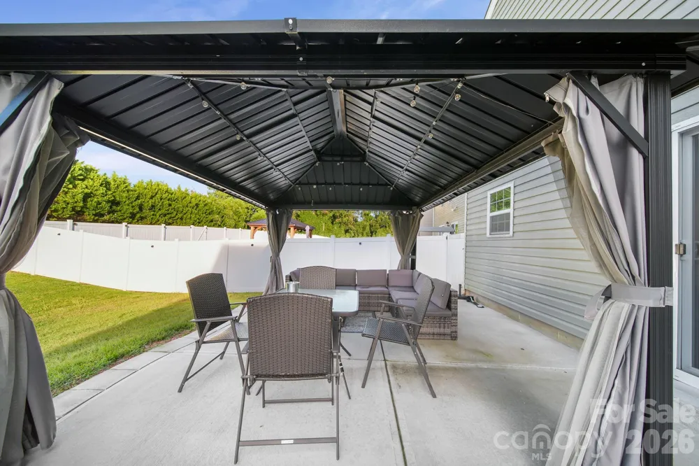 2130 Eastway Drive Dallas, NC 28034