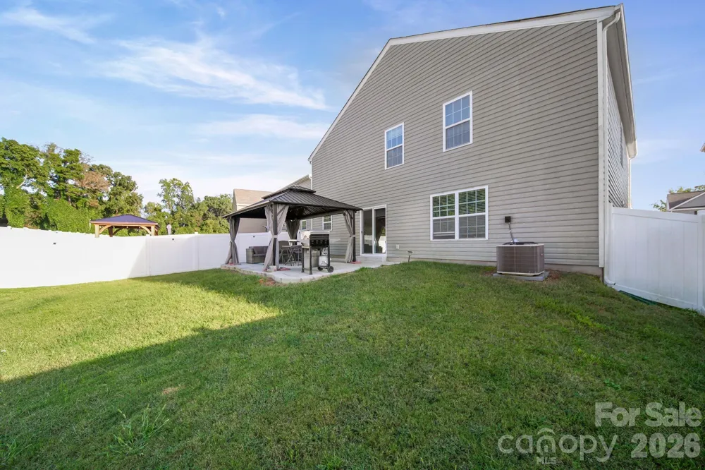 2130 Eastway Drive Dallas, NC 28034