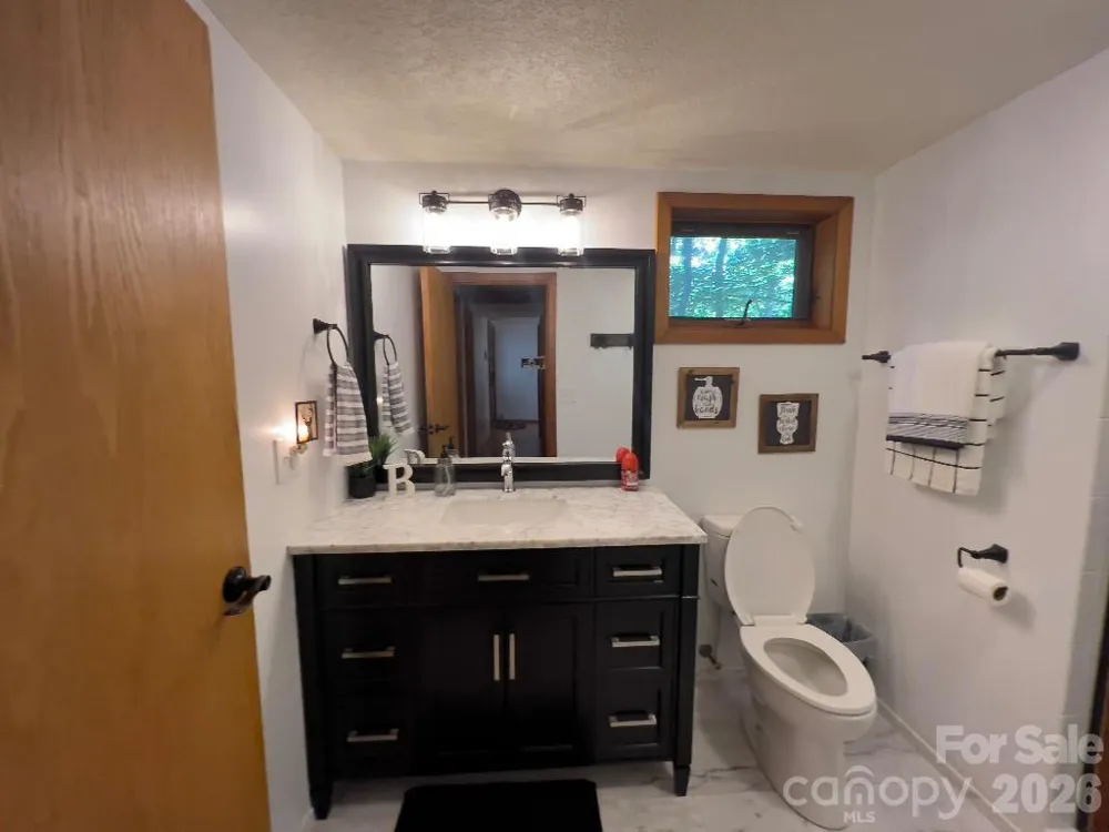 394 Jonathan Lane Lake Lure, NC 28746